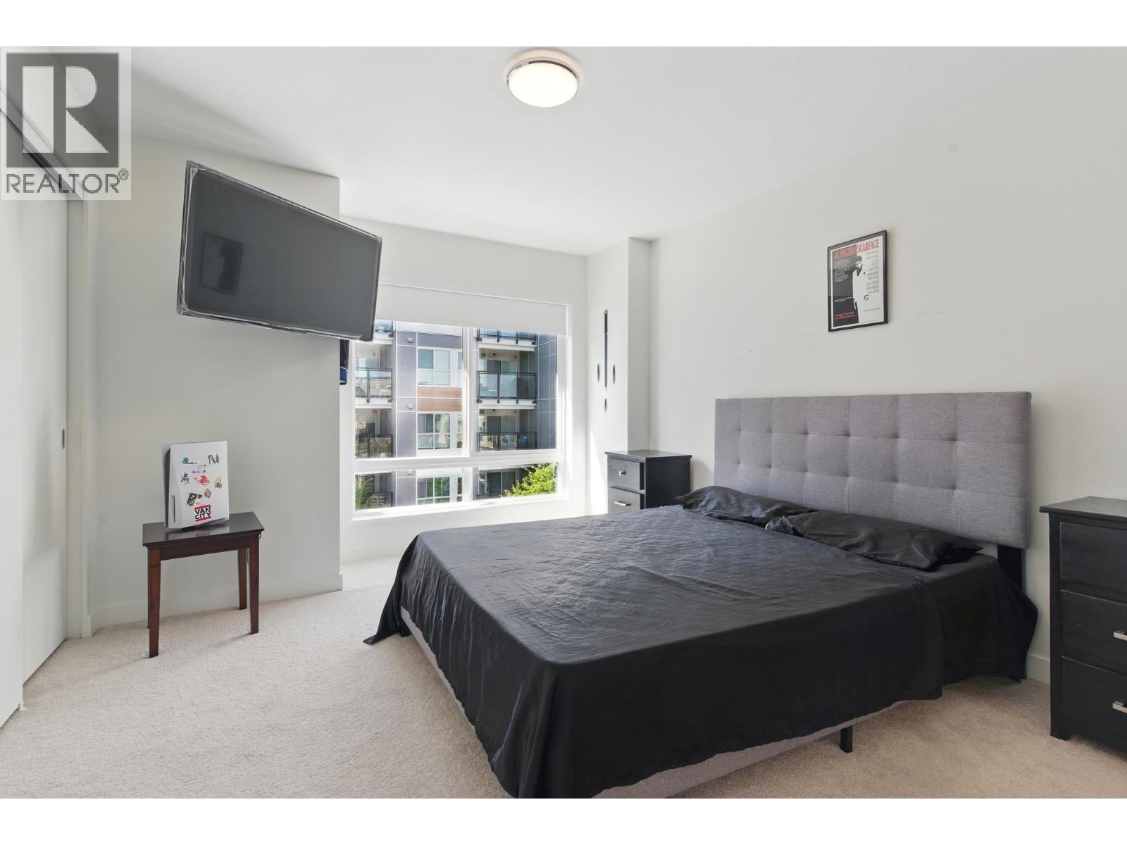 #76-10199 RIVER Drive, Richmond