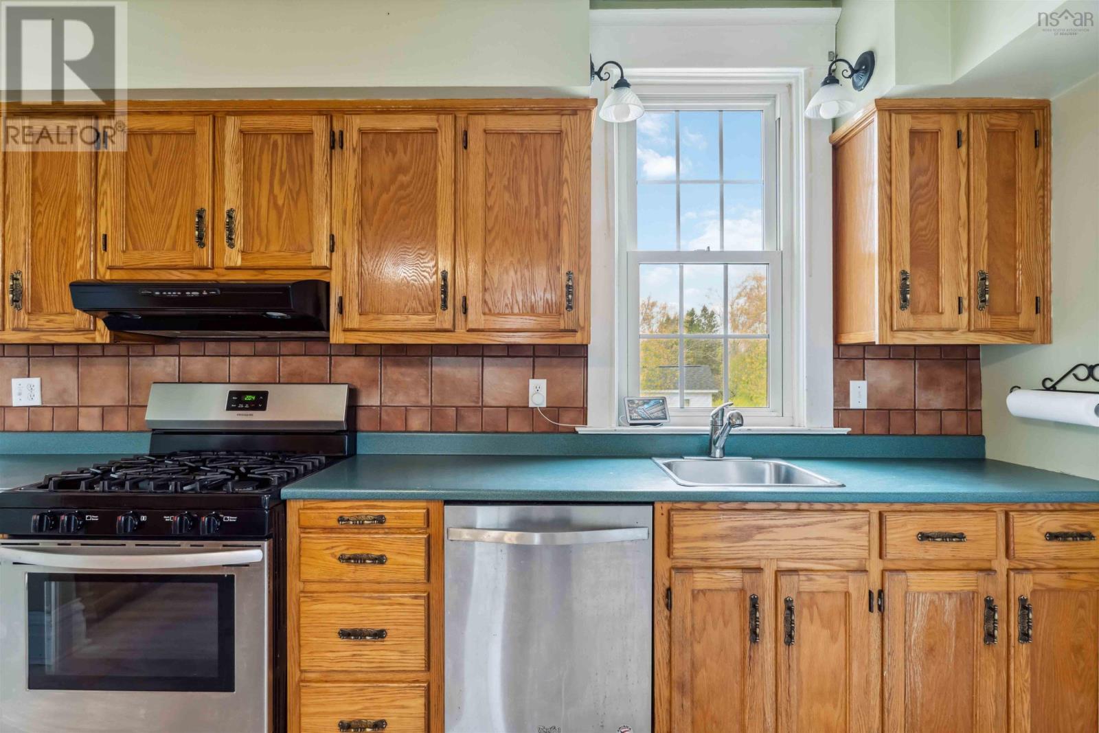 Property 26 of 50 of 14019 Highway 1