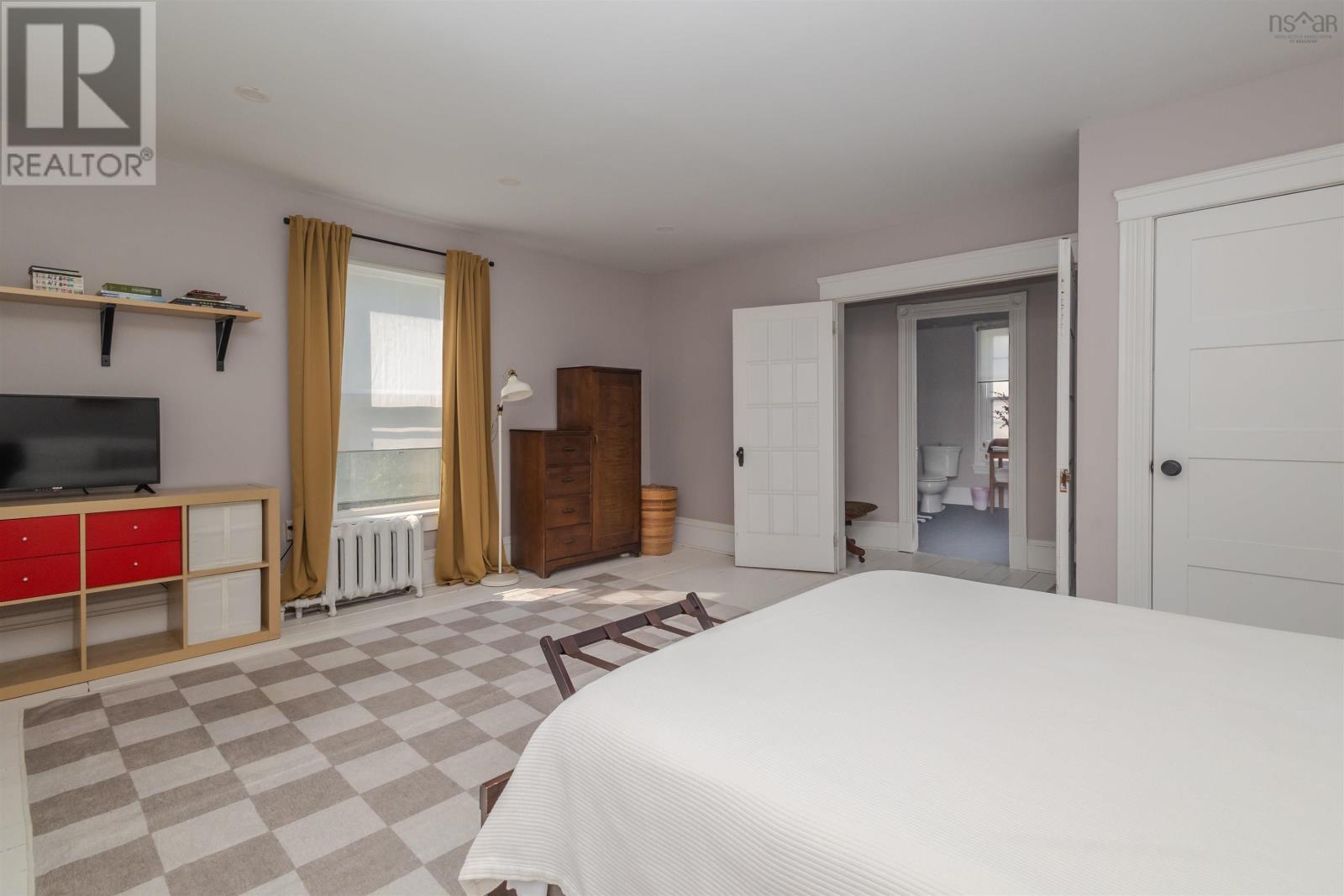 Property 11 of 30 of 69 Union Street