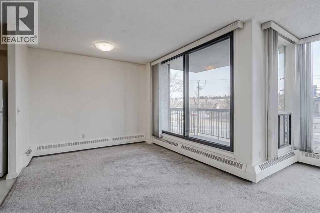 Single Family House for Sale in   Point Drive NW Point McKay Calgary 