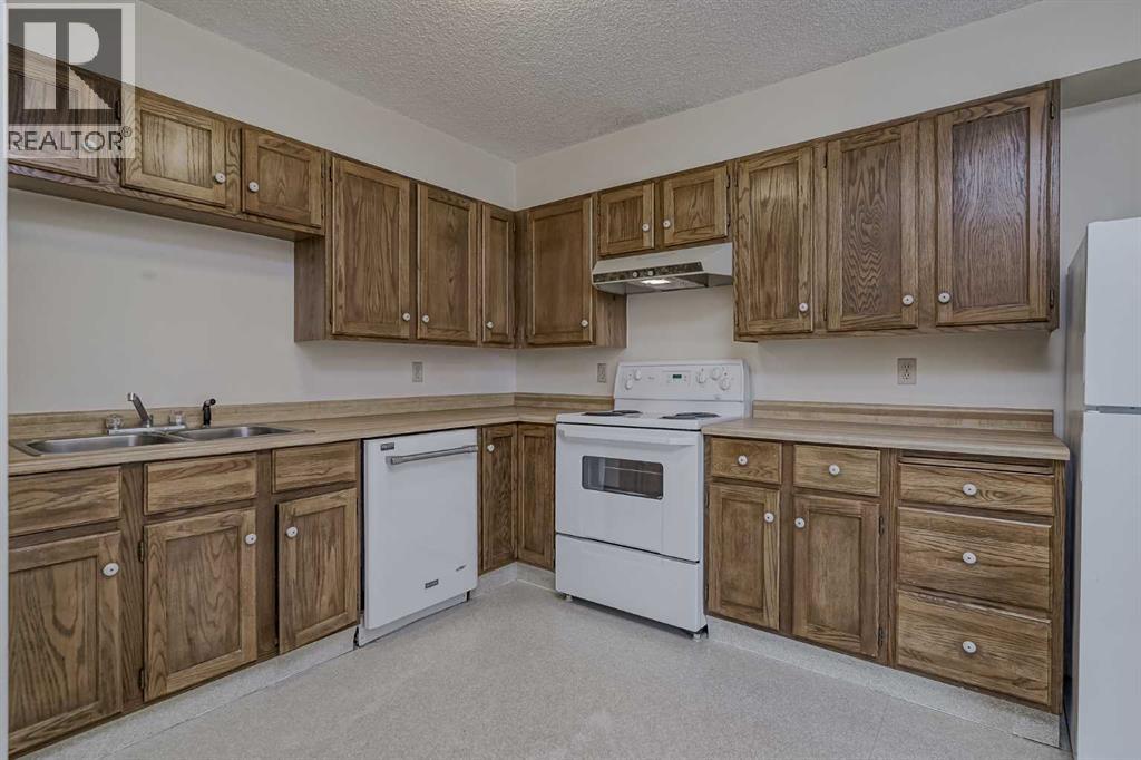 Single Family House for Sale in   Point Drive NW Point McKay Calgary 