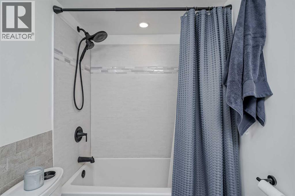 105, 4455C Greenview Drive NE, Calgary, Alberta