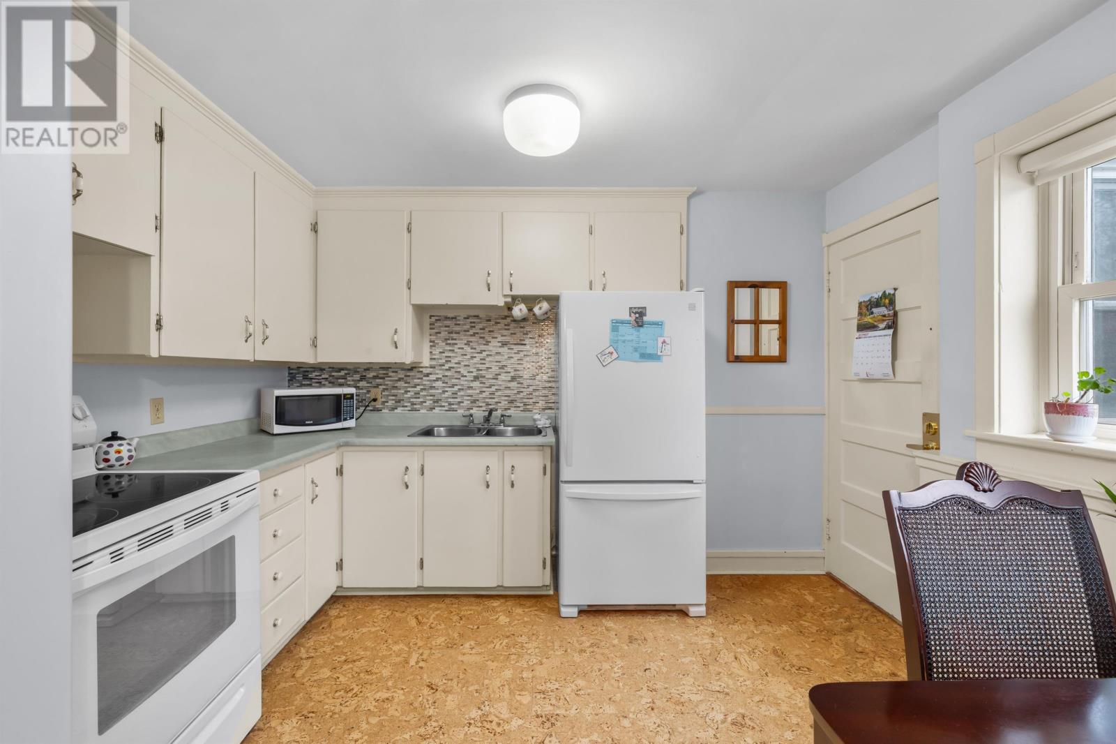 #1 56 GREEN STREET - 11