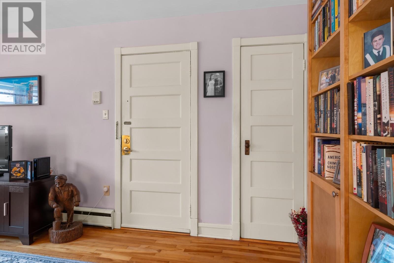 #1 56 GREEN STREET - 16