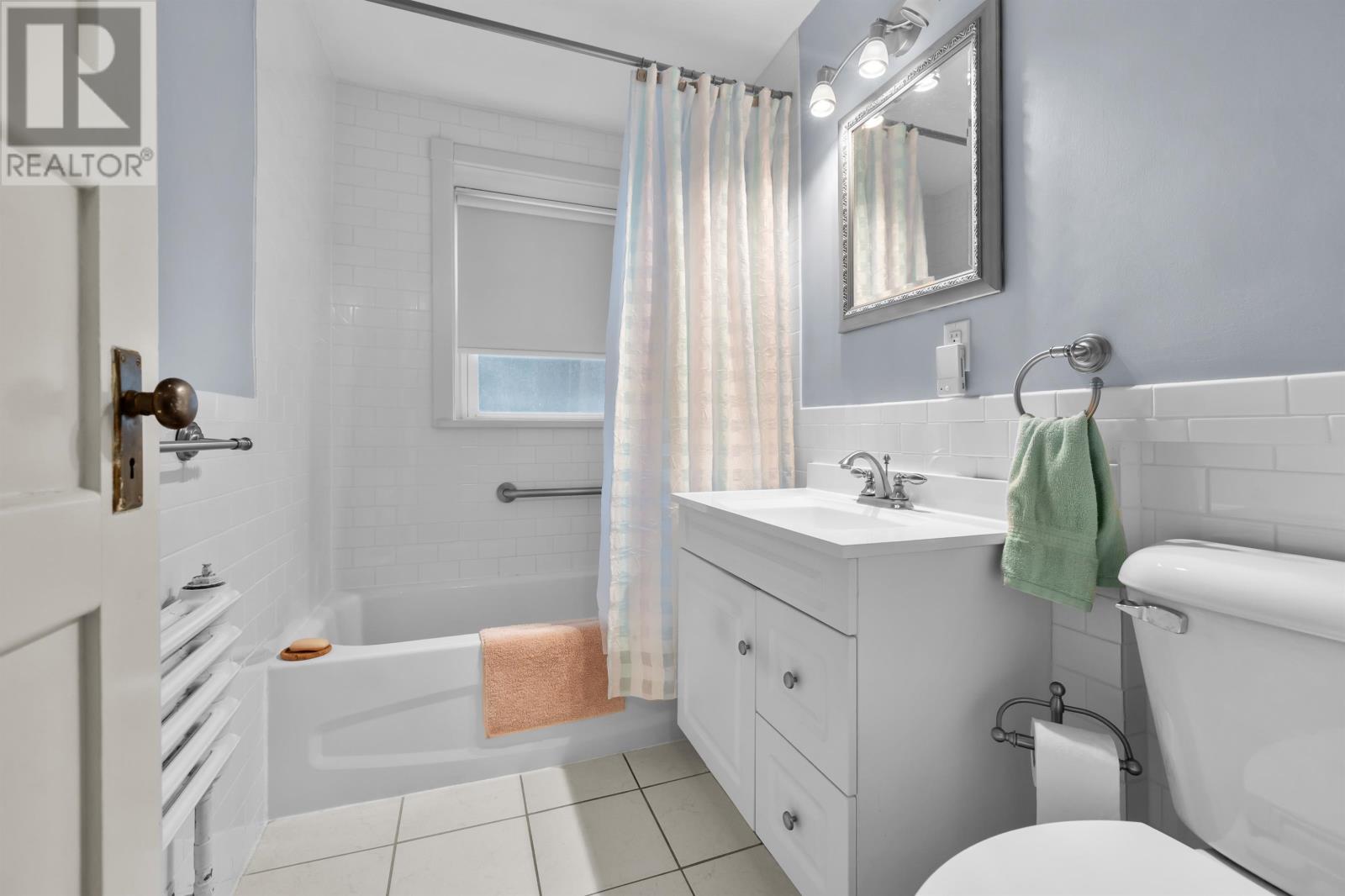 #1 56 GREEN STREET - 17