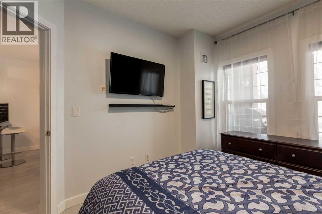 Single Family House for Sale in   Lake Fraser Drive SE Lake Bonavista Calgary 