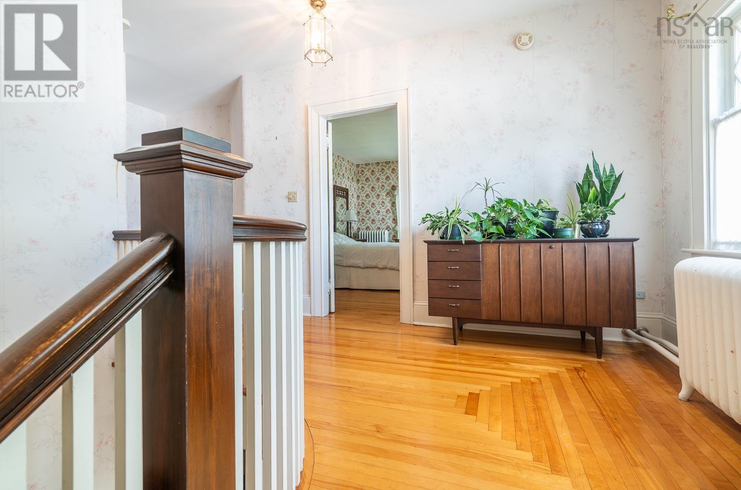 Property 20 of 42 of 115 Willow Street