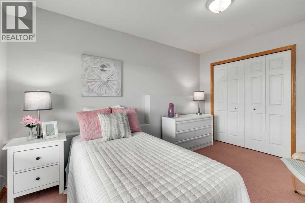 Single Family House Bungalow for Sale in  Chaparral Ridge Point SE Chaparral Calgary 