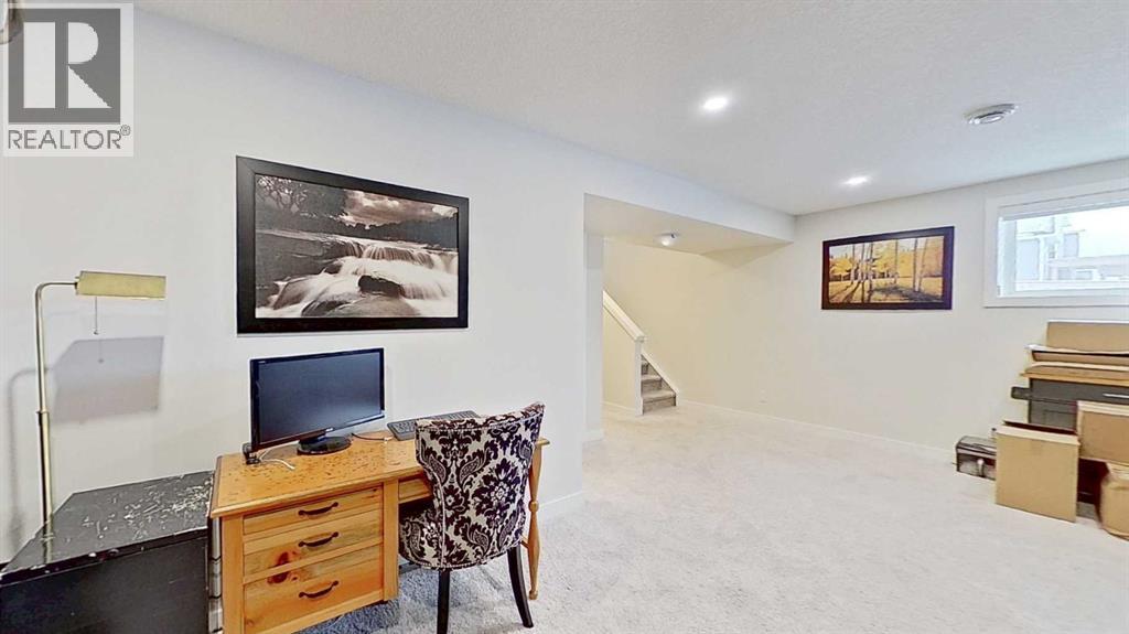 184 Emberside Place, Cochrane