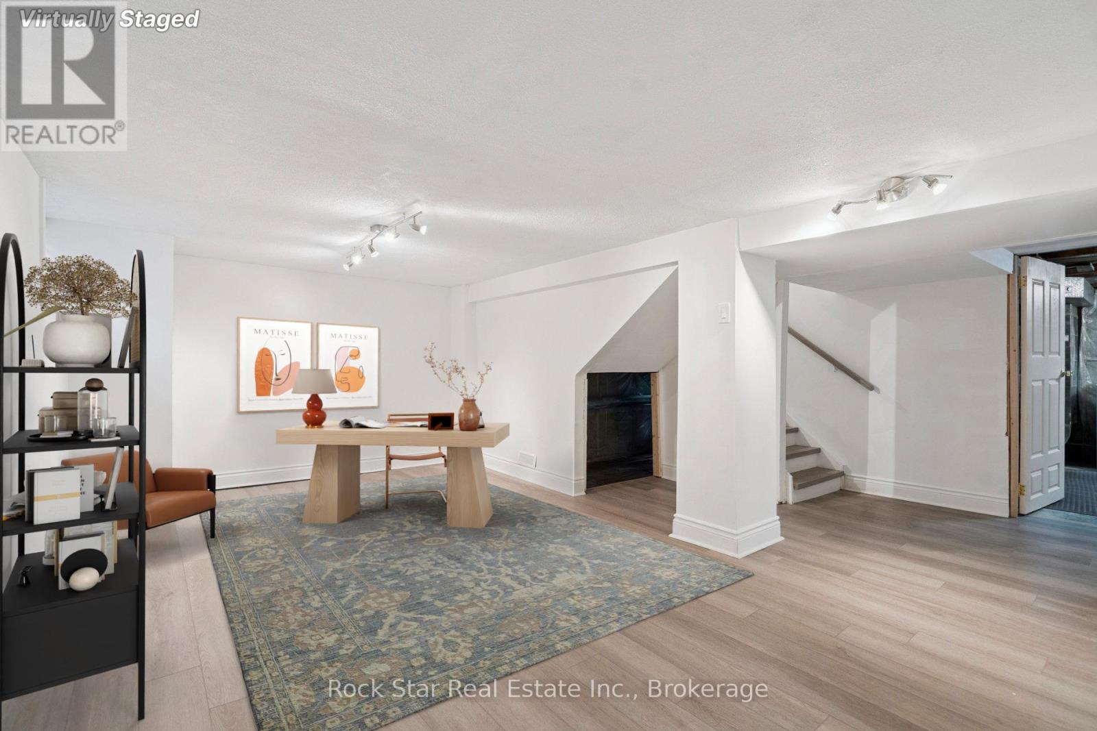 Single Family House for Sale in  ROSEDALE AVENUE Hamilton (Rosedale) 