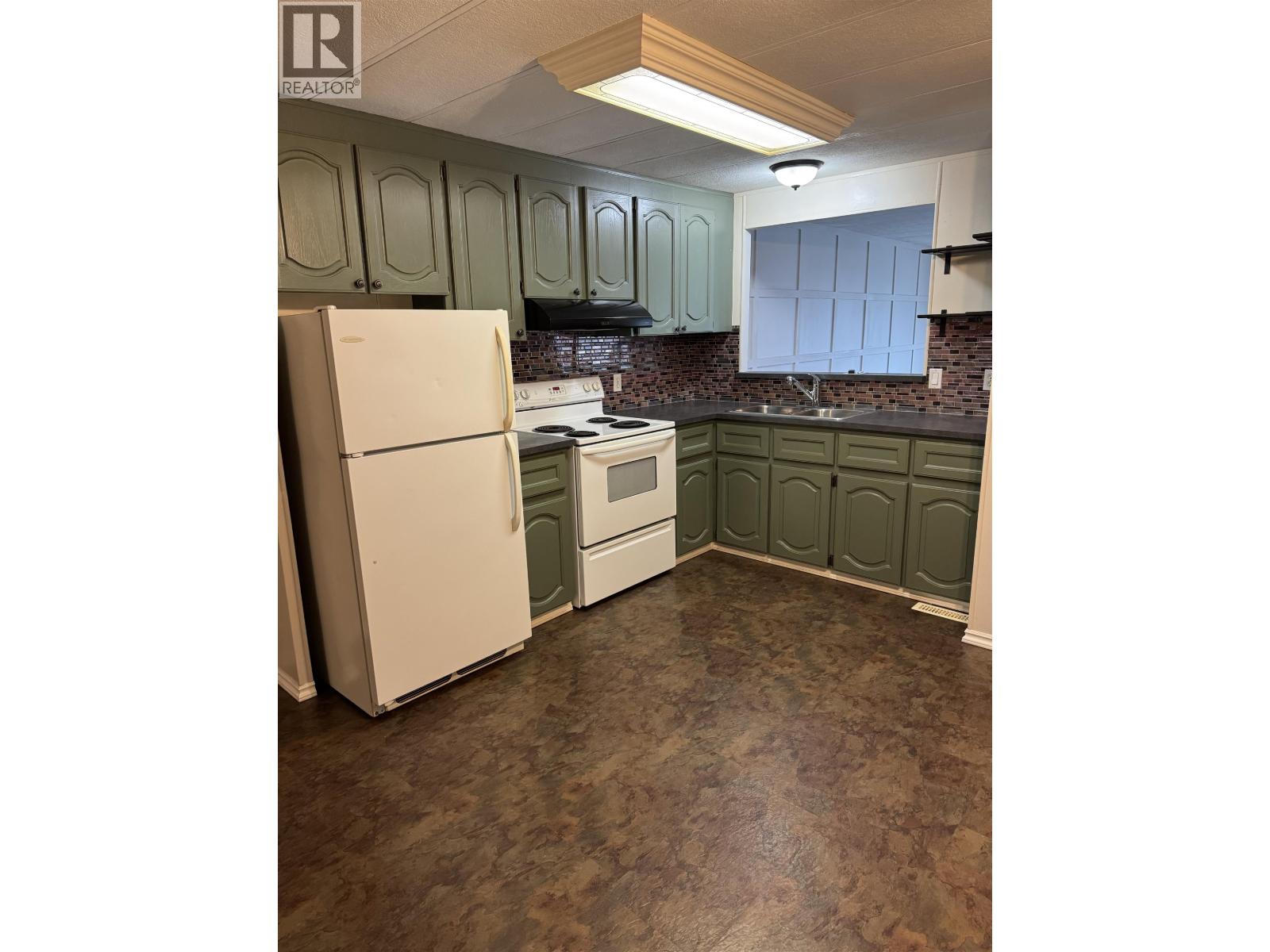 #40-3889 MULLER Street, Terrace