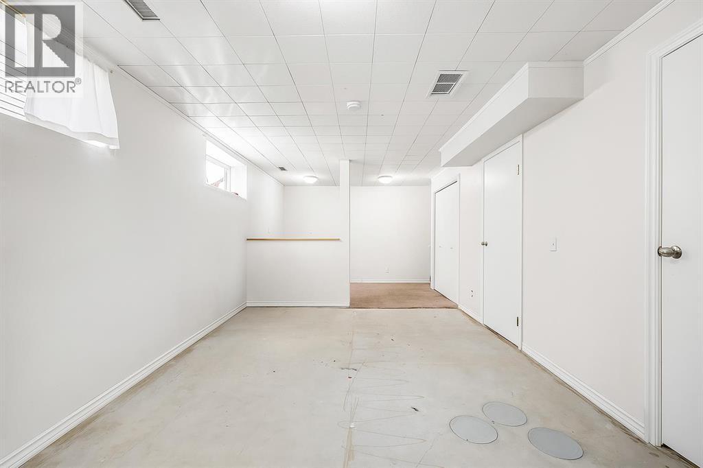 Single Family House for Sale in  Tuscany Valley Green Tuscany Calgary 