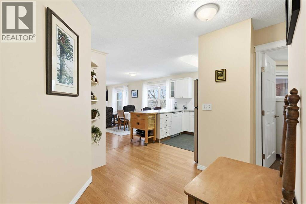 Single Family House for Sale in   Hunterview Drive NW Huntington Hills Calgary 