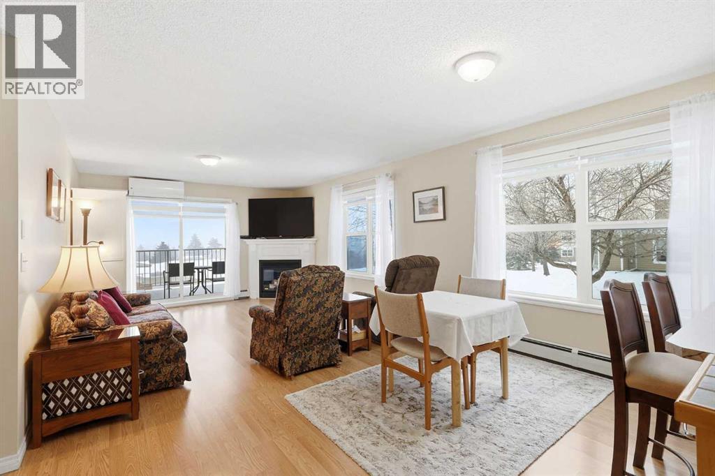 Single Family House for Sale in   Hunterview Drive NW Huntington Hills Calgary 