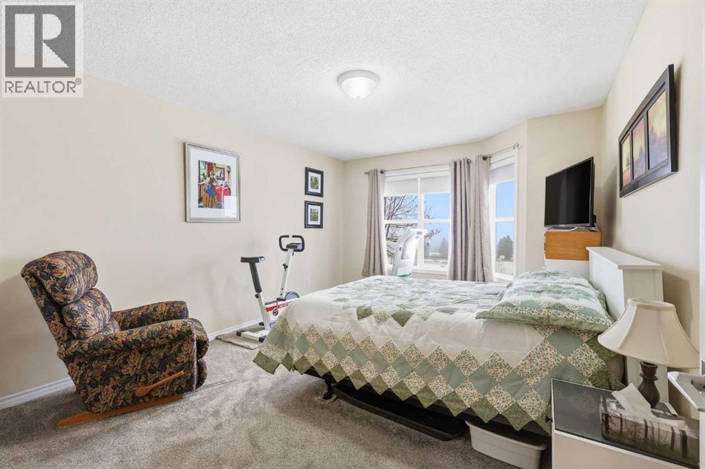 Single Family House for Sale in   Hunterview Drive NW Huntington Hills Calgary 