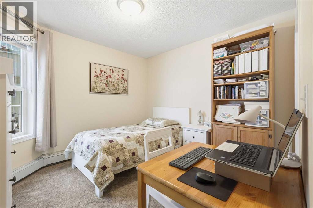 Single Family House for Sale in   Hunterview Drive NW Huntington Hills Calgary 