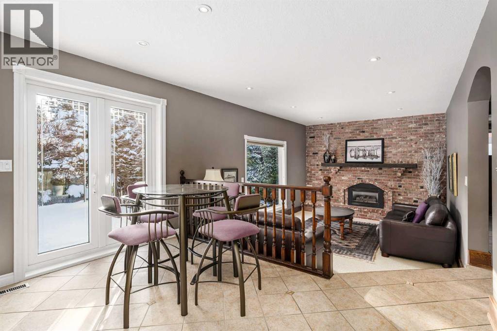 Single Family House for Sale in  Edgemont Place NW Edgemont Calgary 