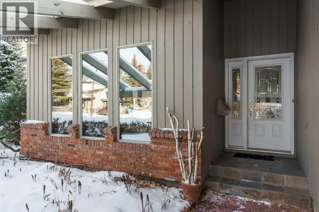 Single Family House for Sale in  Edgemont Place NW Edgemont Calgary 