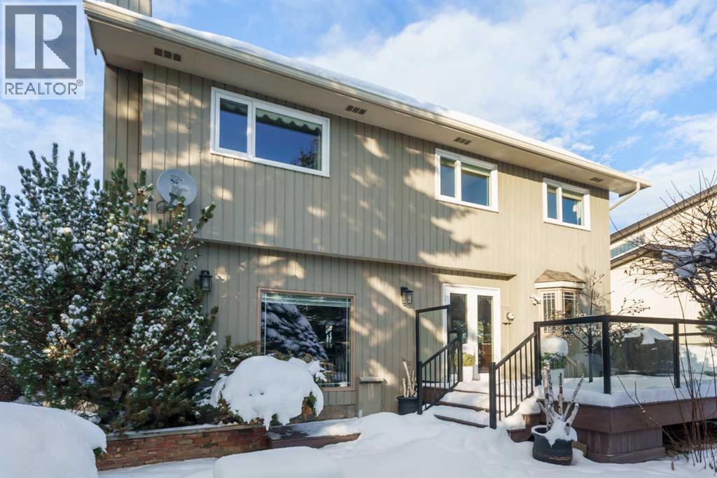 Single Family House for Sale in  Edgemont Place NW Edgemont Calgary 