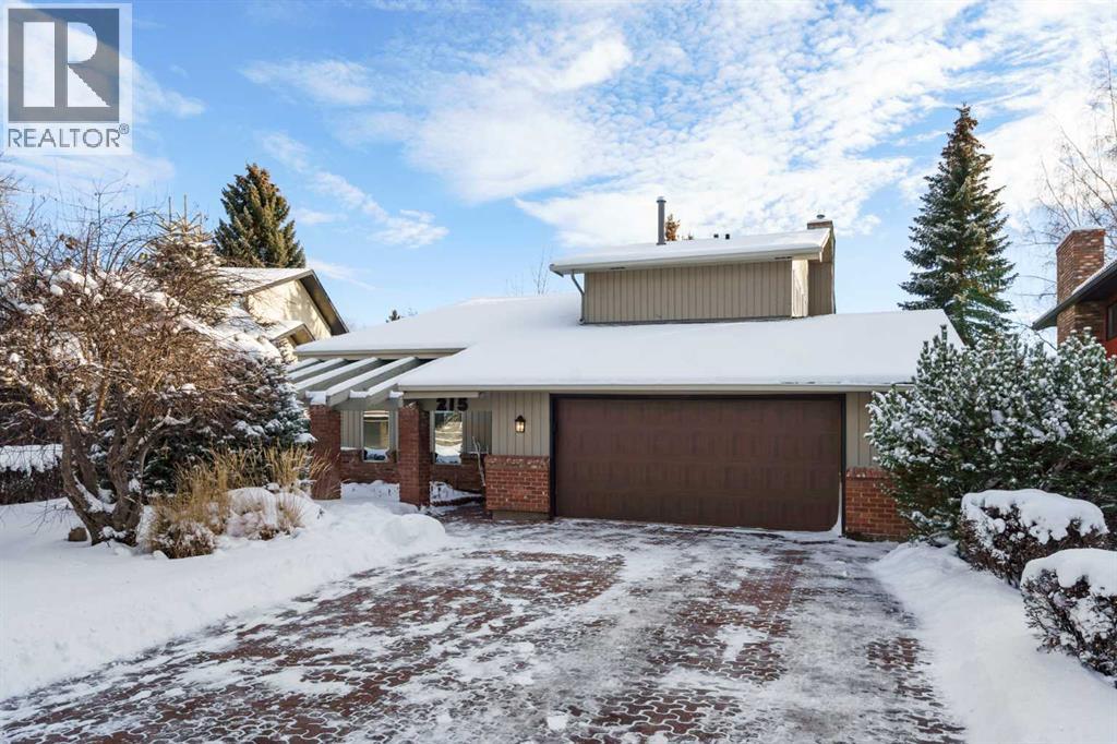 Single Family House for Sale in  Edgemont Place NW Edgemont Calgary 