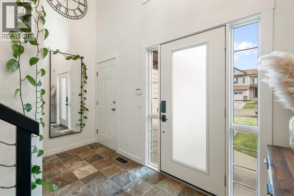 Single Family House Bi-level for Sale in  Somerglen Way SW Somerset Calgary 