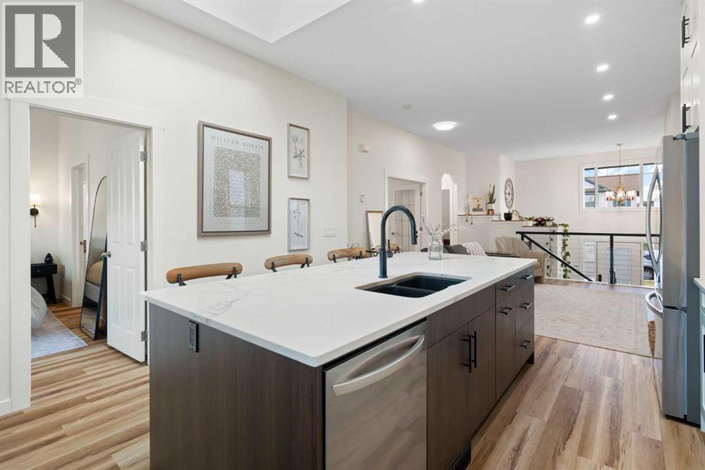 Single Family House Bi-level for Sale in  Somerglen Way SW Somerset Calgary 