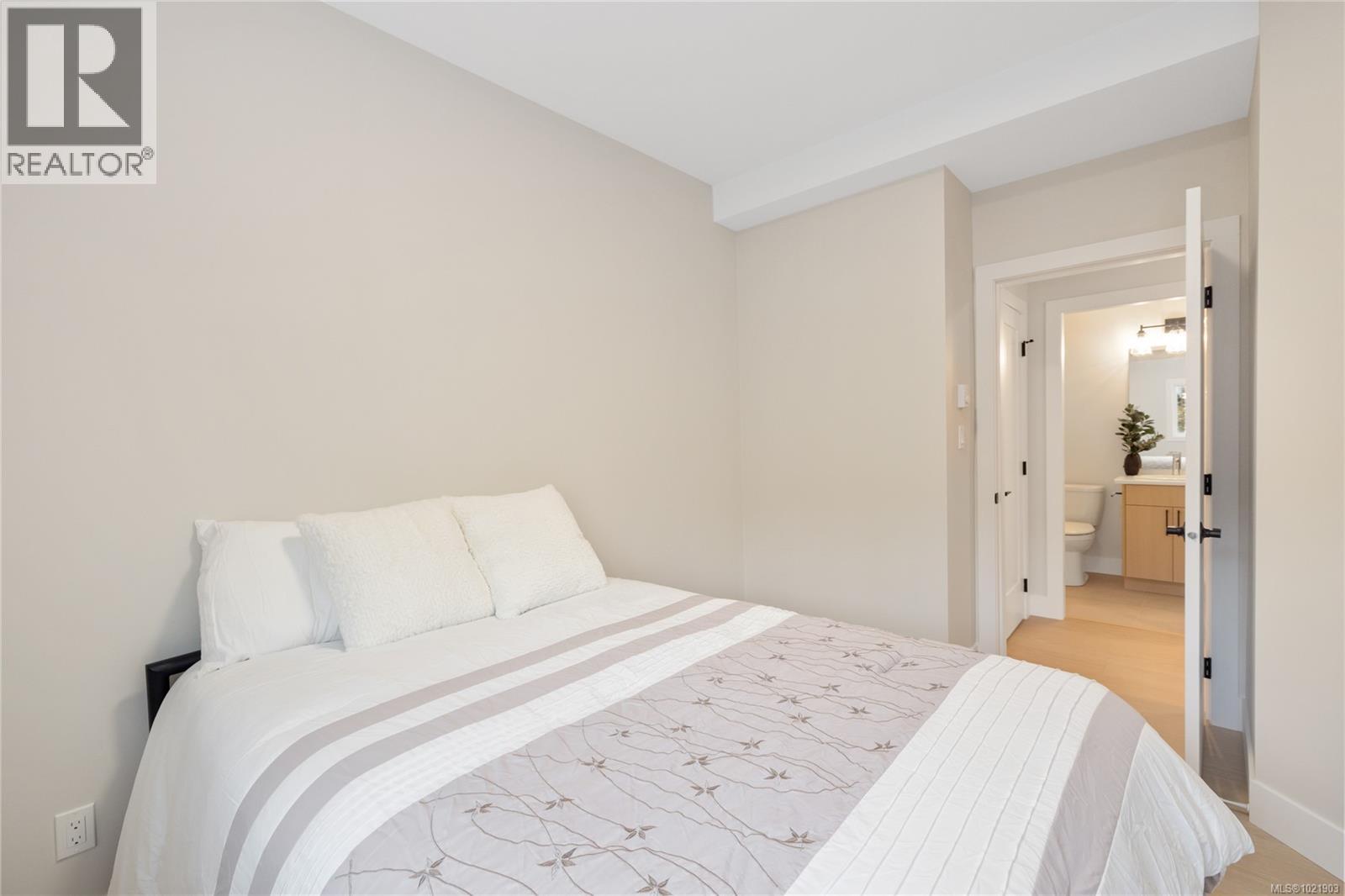 7146 ELKRIDGE RD - 32