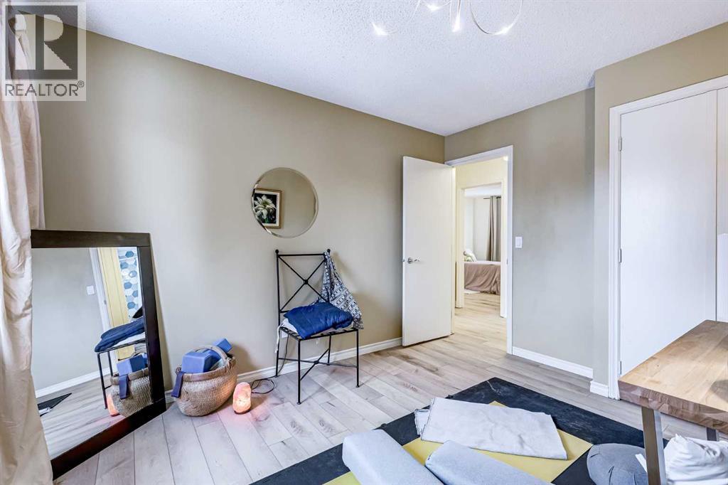 Single Family House 5 Level for Sale in  Edgemont Road NW Edgemont Calgary 