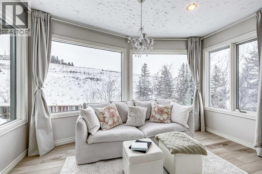 Single Family House 5 Level for Sale in  Edgemont Road NW Edgemont Calgary 