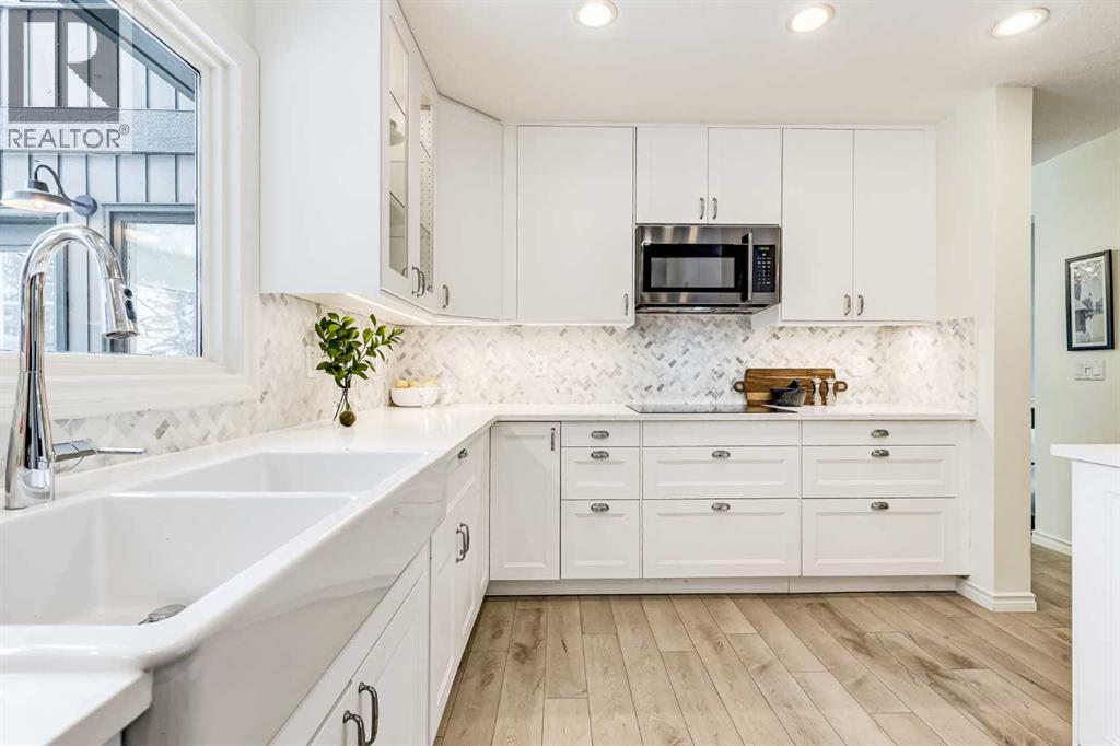 Single Family House 5 Level for Sale in  Edgemont Road NW Edgemont Calgary 