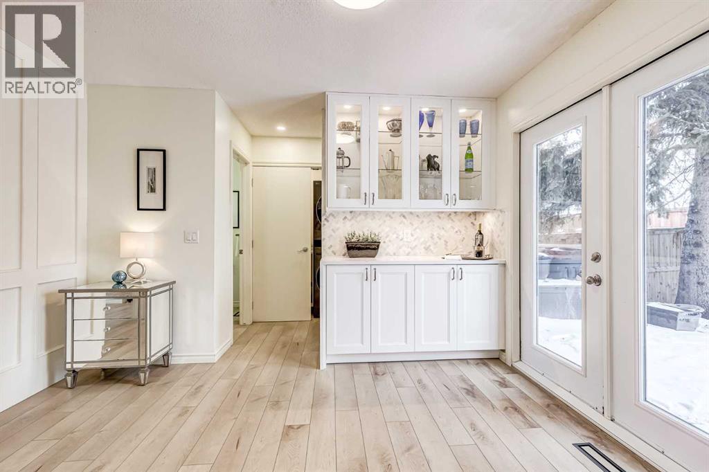 Single Family House 5 Level for Sale in  Edgemont Road NW Edgemont Calgary 