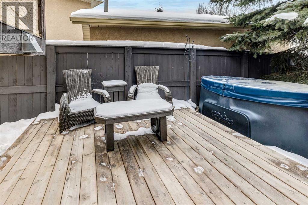 Single Family House Bi-level for Sale in  Mckerrell Place SE McKenzie Lake Calgary 