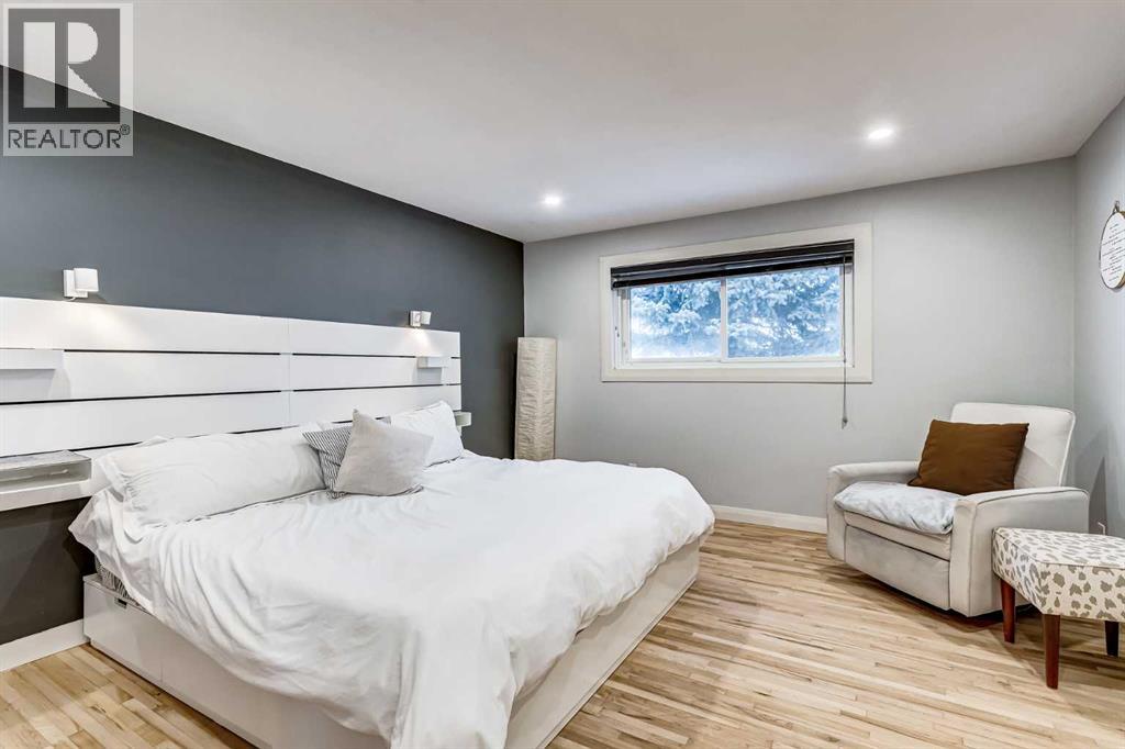 Single Family House Bi-level for Sale in  Mckerrell Place SE McKenzie Lake Calgary 