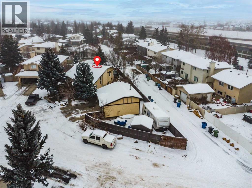 Single Family House Bi-level for Sale in  Mckerrell Place SE McKenzie Lake Calgary 