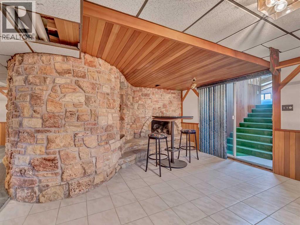 Single Family House Bungalow for Sale in  Upland Drive SE Connaught Medicine Hat 