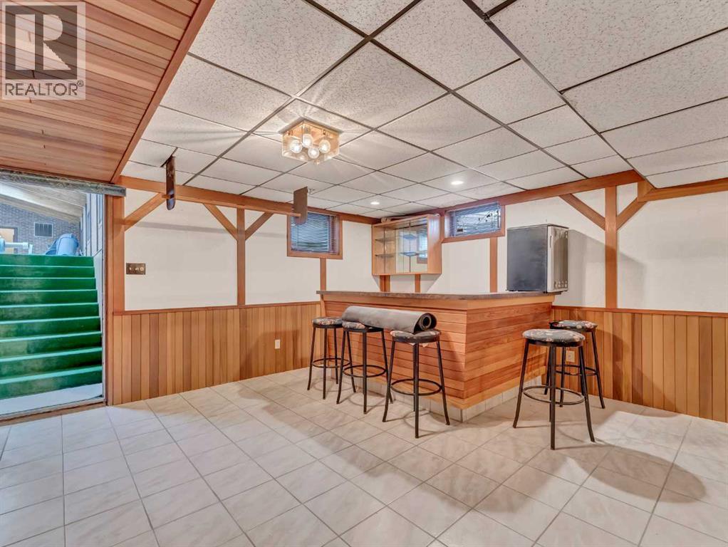 Single Family House Bungalow for Sale in  Upland Drive SE Connaught Medicine Hat 