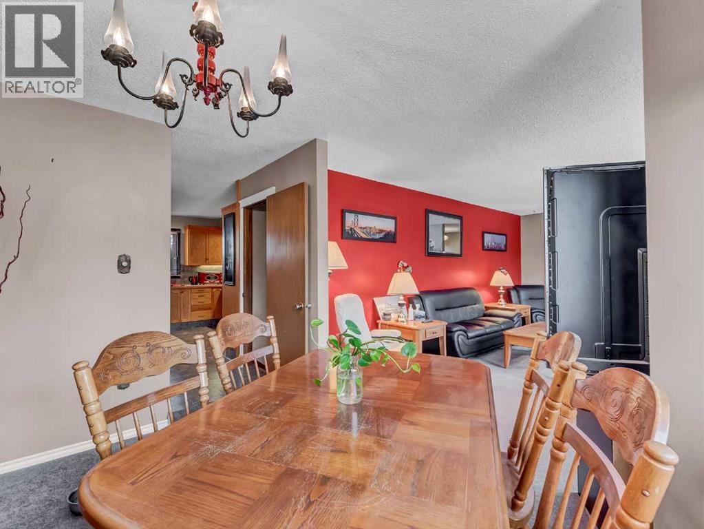 Single Family House Bungalow for Sale in  Upland Drive SE Connaught Medicine Hat 