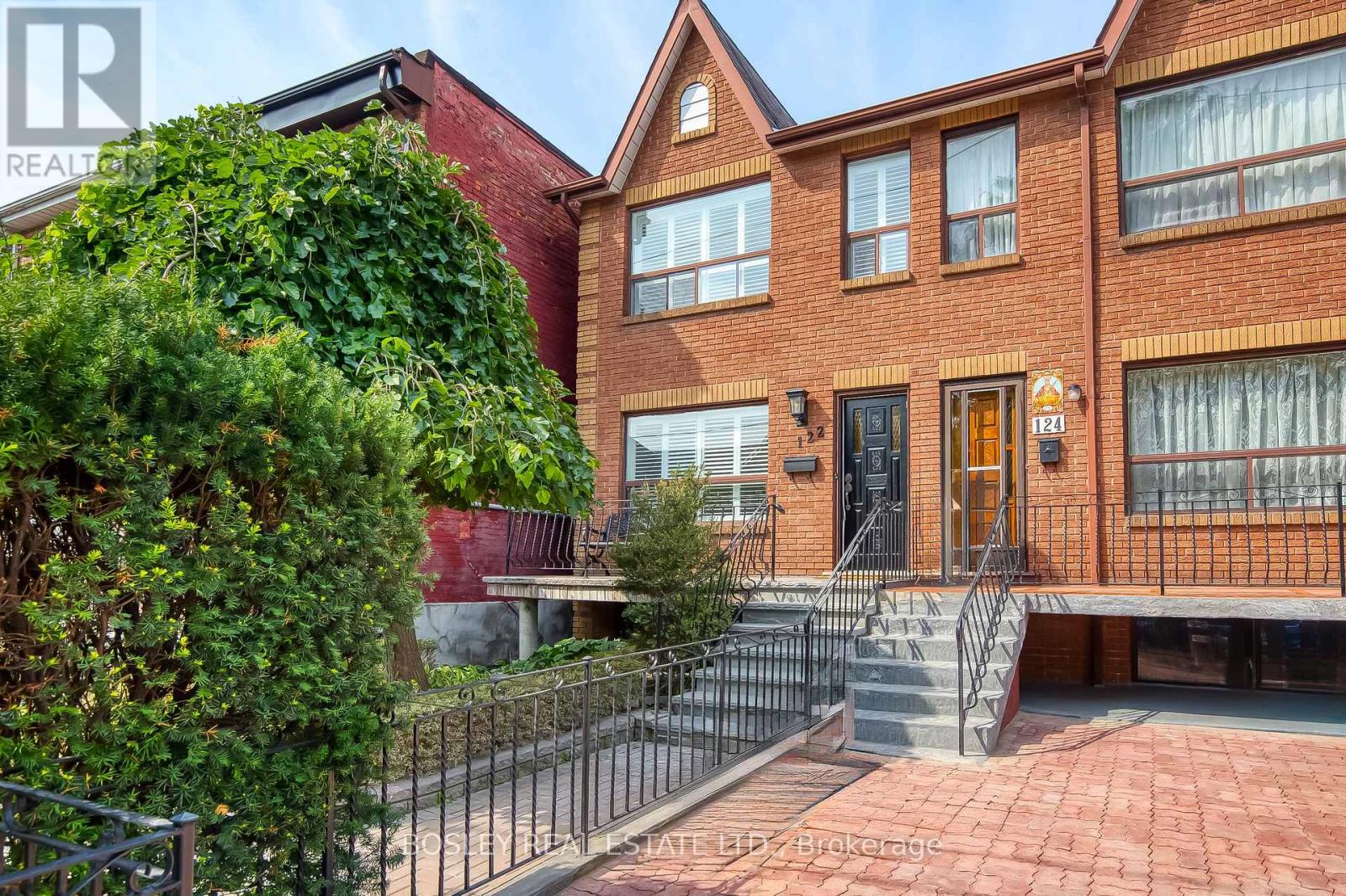 Listing photo of 122 LISGAR STREET
