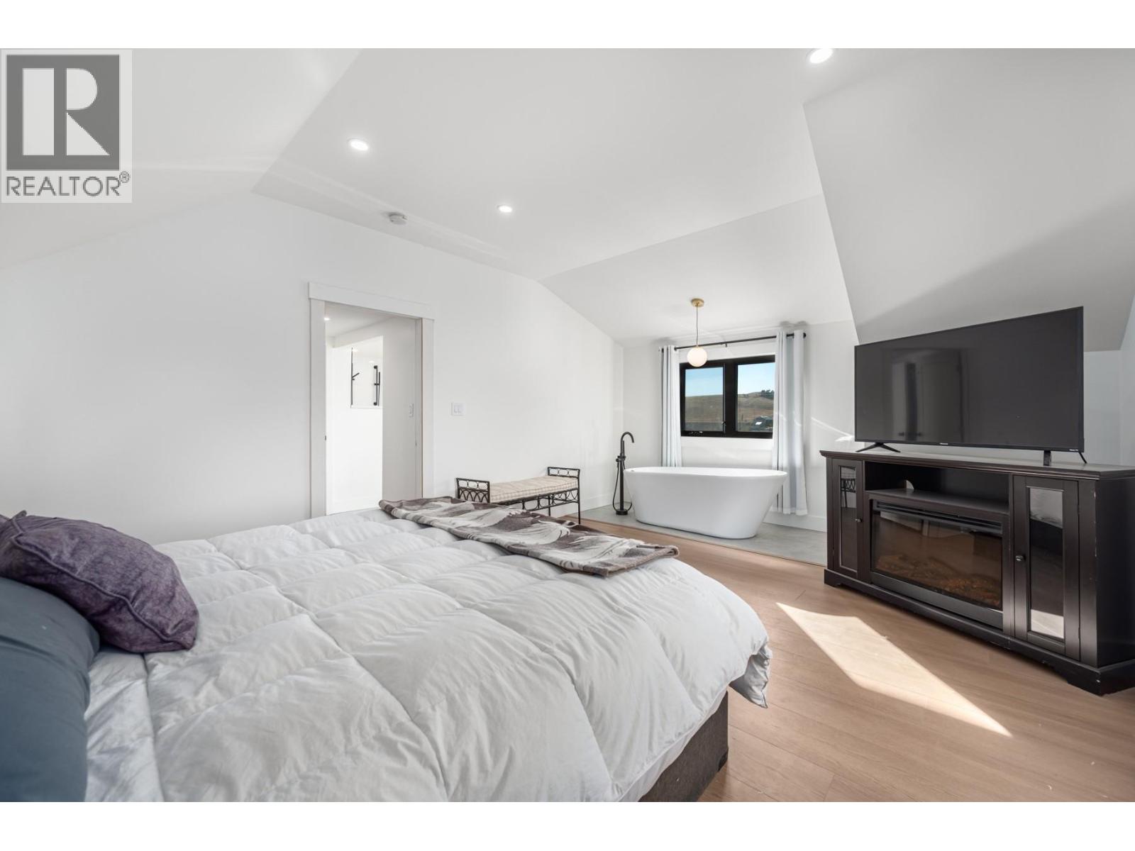 272 GOOSE LAKE Road, Kamloops