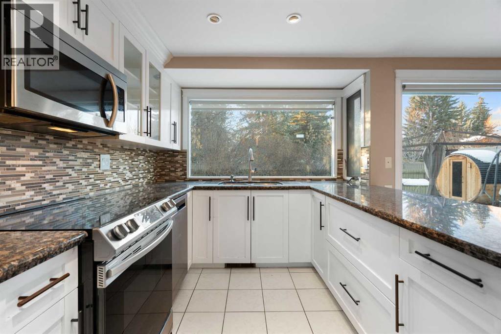 Single Family House for Sale in  Acadia Drive SE Lake Bonavista Calgary 