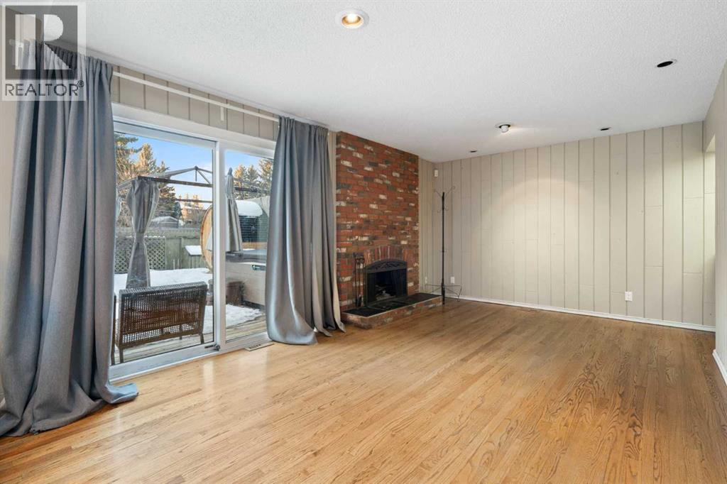 Single Family House for Sale in  Acadia Drive SE Lake Bonavista Calgary 