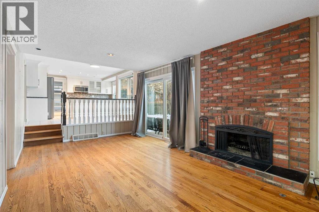 Single Family House for Sale in  Acadia Drive SE Lake Bonavista Calgary 