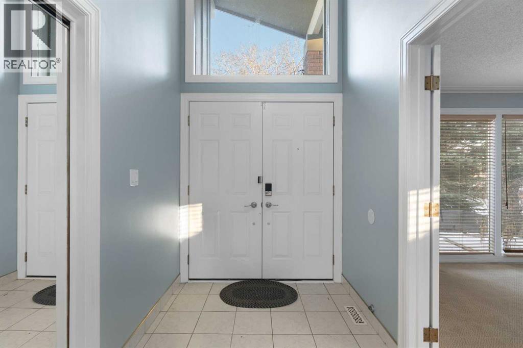 Single Family House for Sale in  Acadia Drive SE Lake Bonavista Calgary 