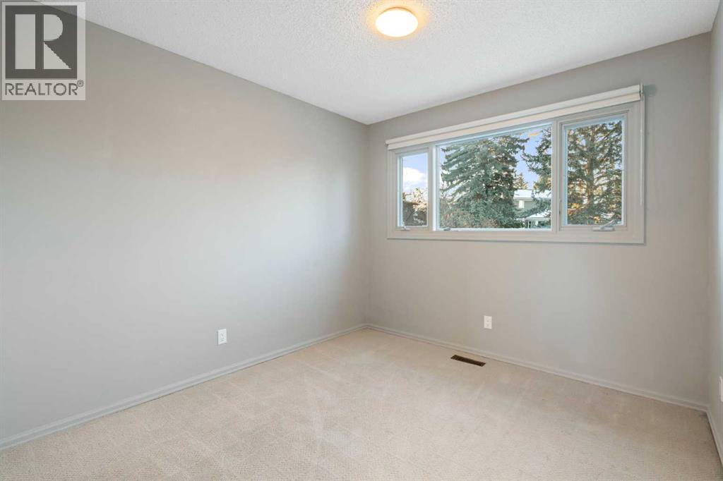 Single Family House for Sale in  Acadia Drive SE Lake Bonavista Calgary 