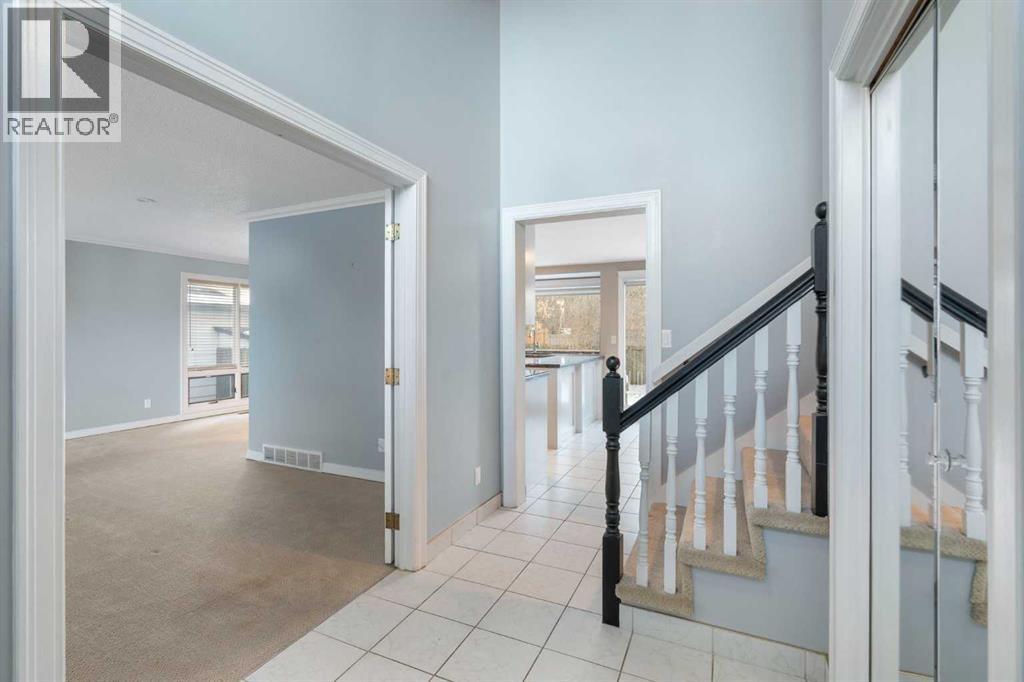 Single Family House for Sale in  Acadia Drive SE Lake Bonavista Calgary 