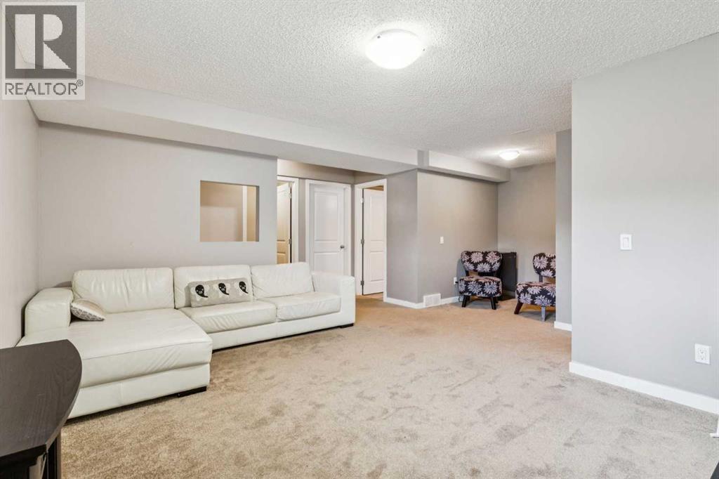 Single Family House for Sale in  Chaparral Valley Place SE Chaparral Calgary 