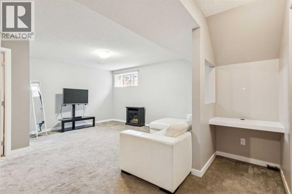 Single Family House for Sale in  Chaparral Valley Place SE Chaparral Calgary 