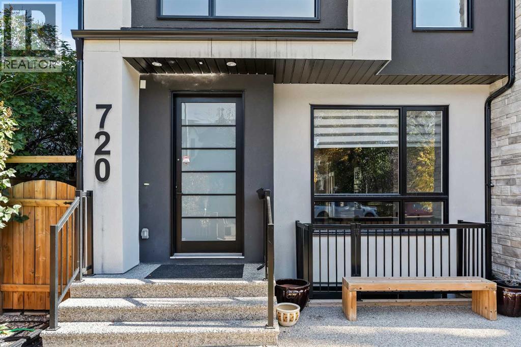 Single Family House for Sale in   Street NW Hillhurst Calgary 