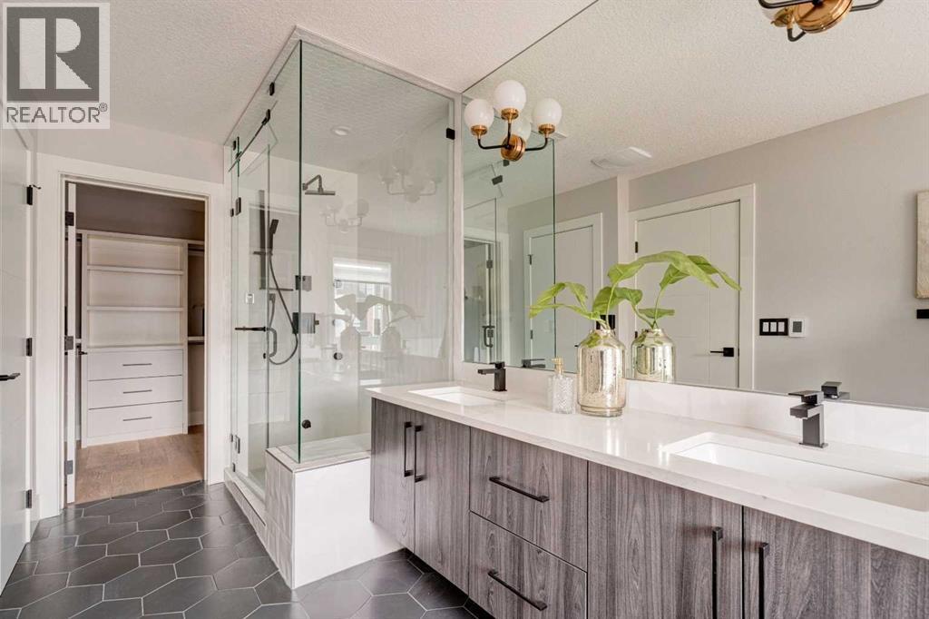 Single Family House for Sale in   Street NW Hillhurst Calgary 