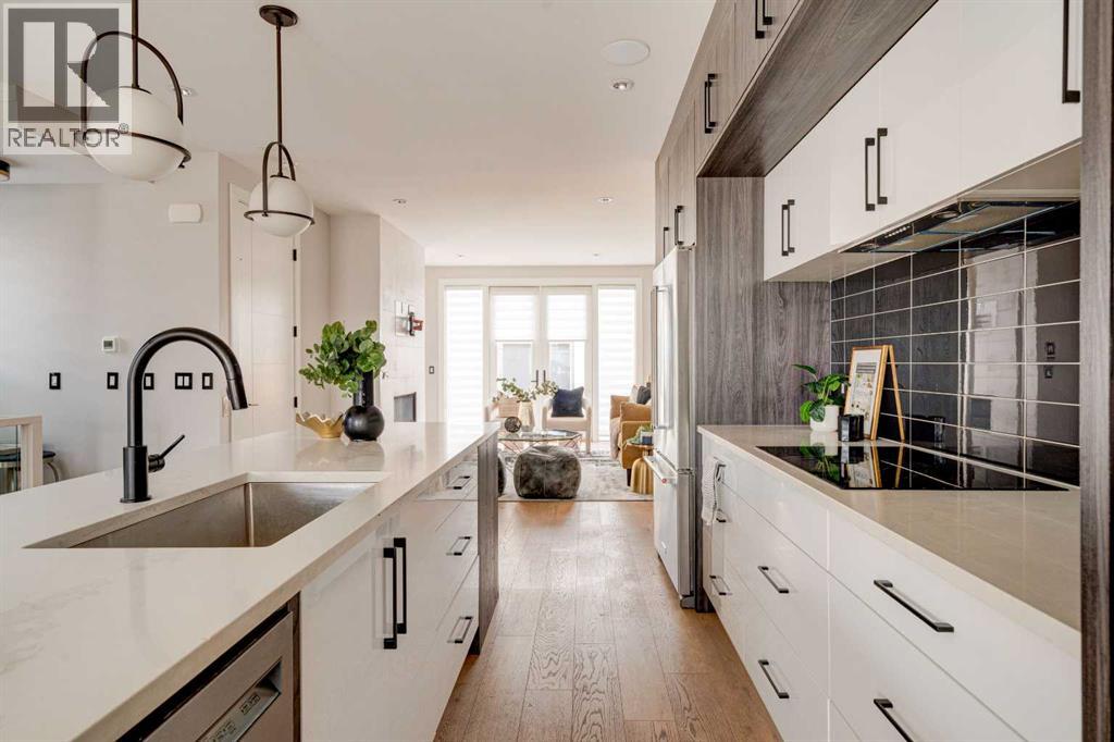 Single Family House for Sale in   Street NW Hillhurst Calgary 